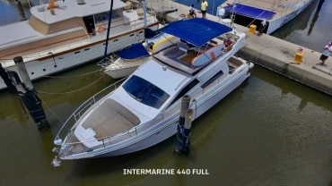 Intermarine 440 Full (13 pessoas)